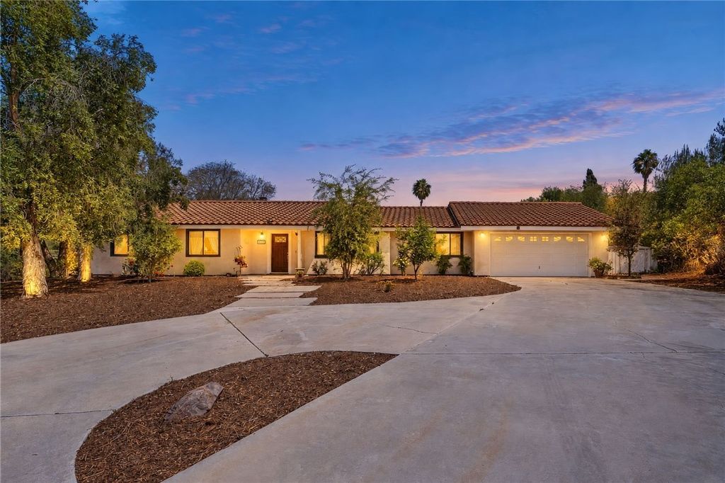 1732 E Mission Road, Fallbrook