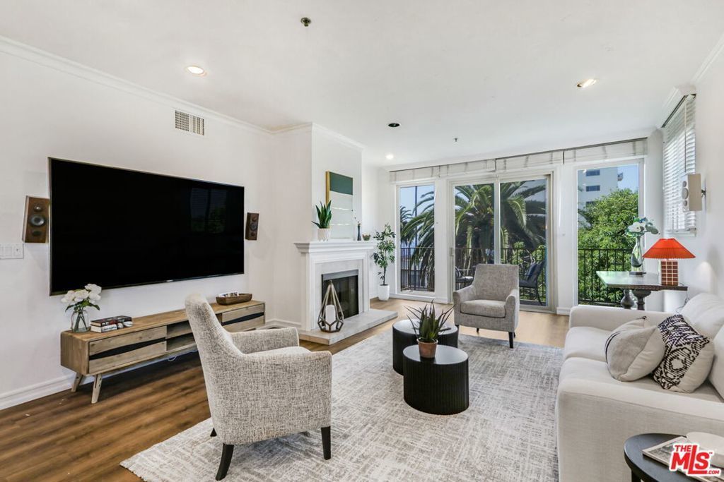 211 California Avenue # 501, Santa Monica