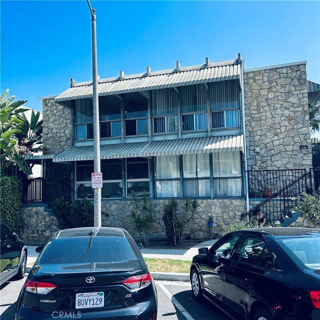 438 #2 Cedar, Long Beach
