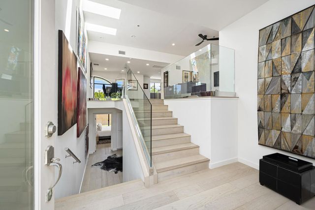 100 E Stevens Road # 513, Palm Springs