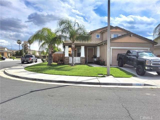 1763 Benedetto Pt., Perris