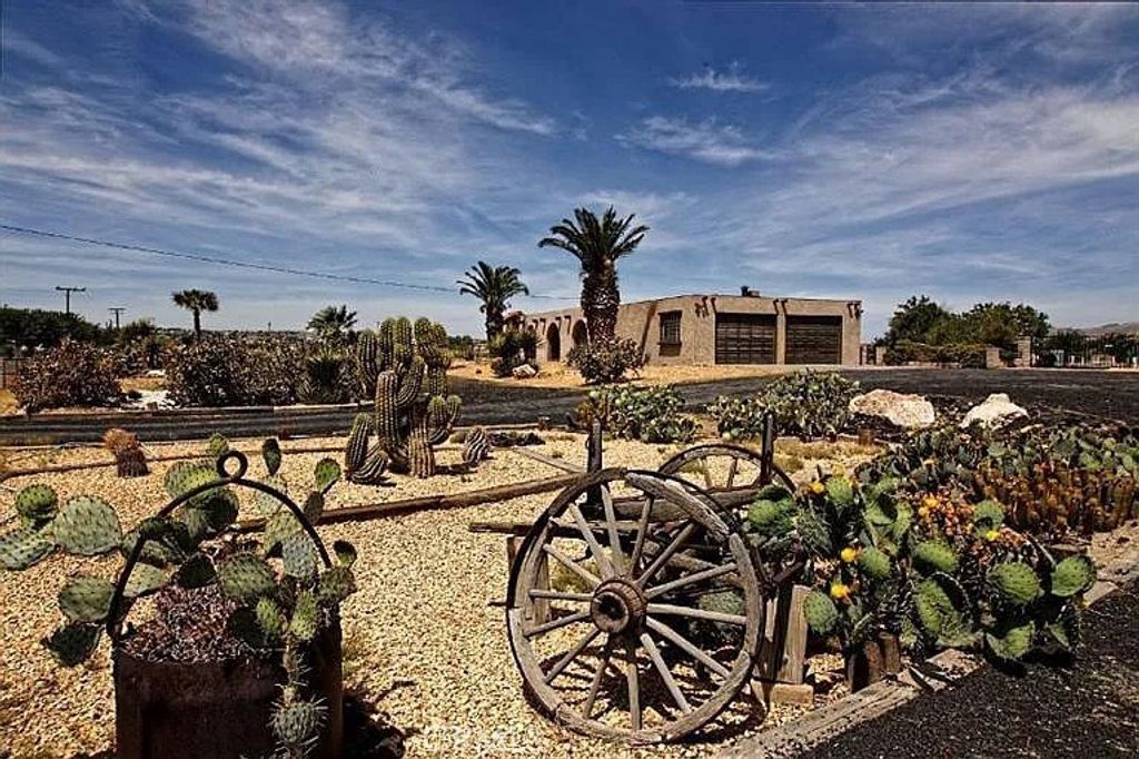 31314 Clay River, Barstow