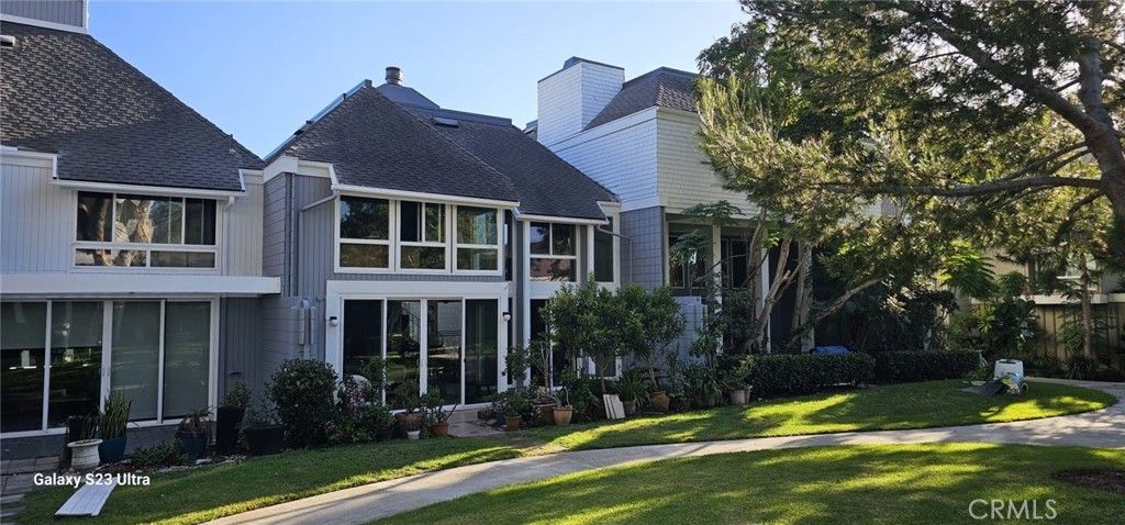 16433 Wimbledon, Huntington Beach