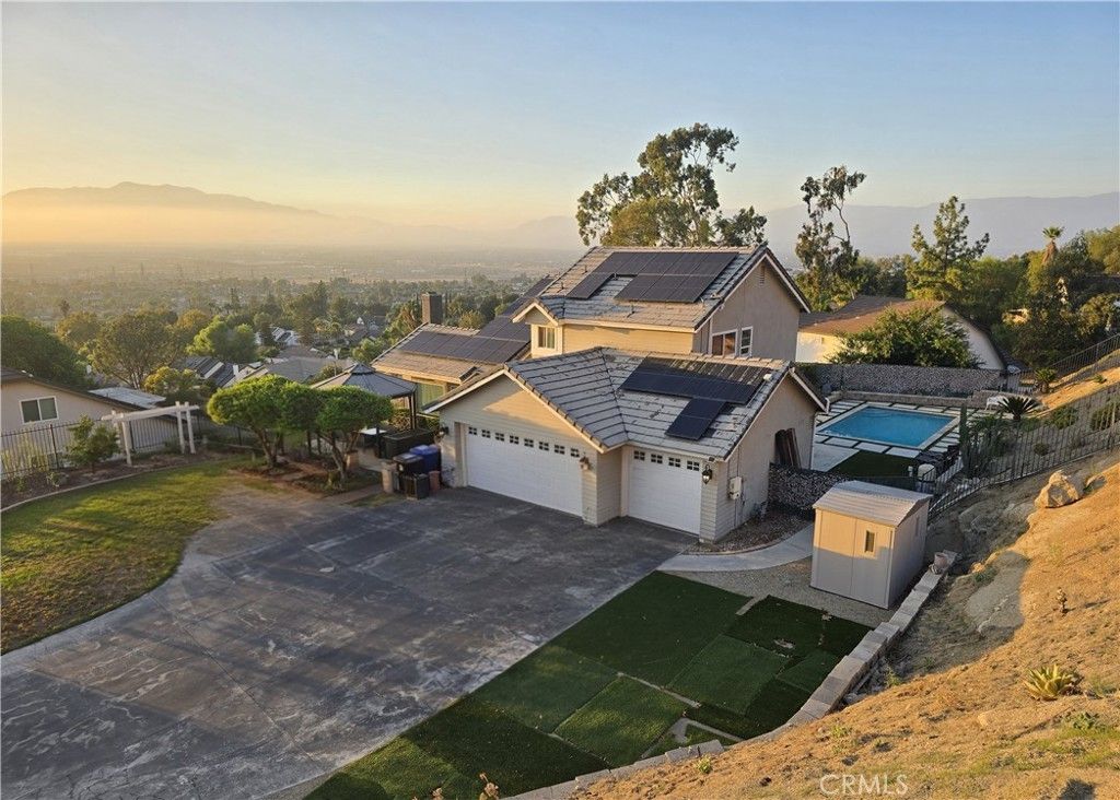 23040 Wren, Grand Terrace