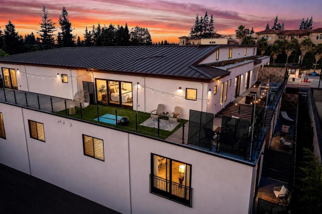 914 Woodside Road, Redwood City