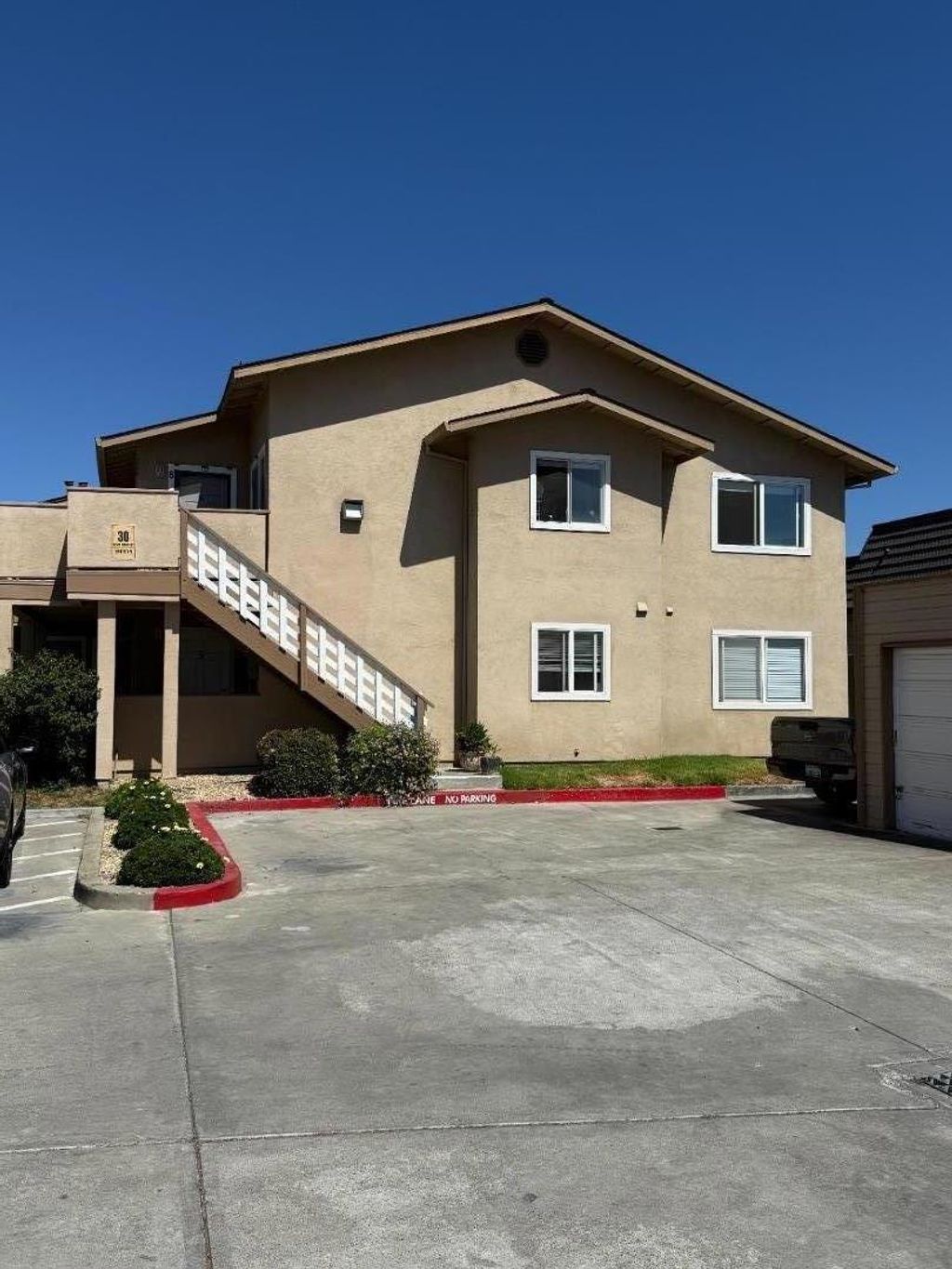 30 W San Joaquin Street # 5, Salinas