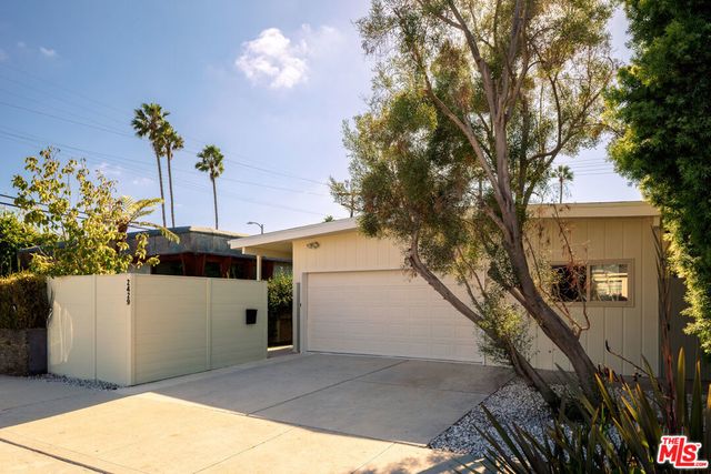 2429 Cloy Avenue, Venice