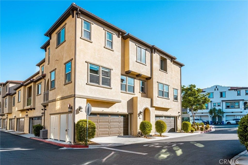 114 High Meadow, Lake Forest
