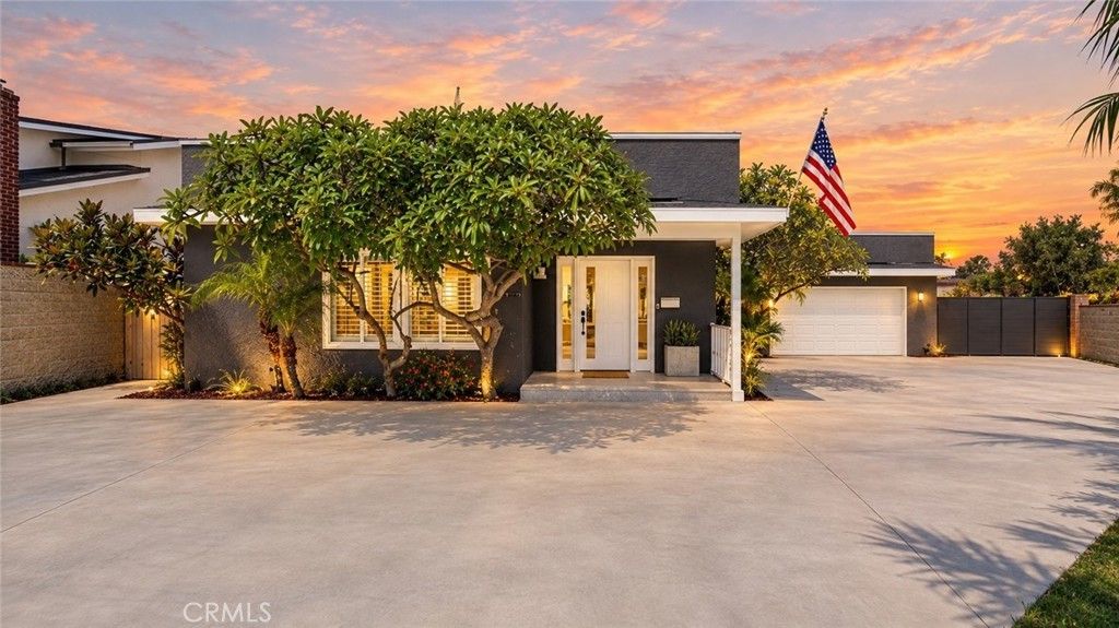 1709 Bolsa, Seal Beach