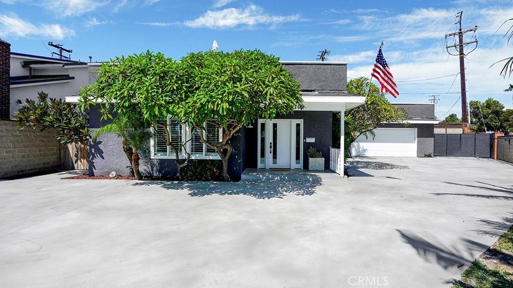 1709 Bolsa, Seal Beach