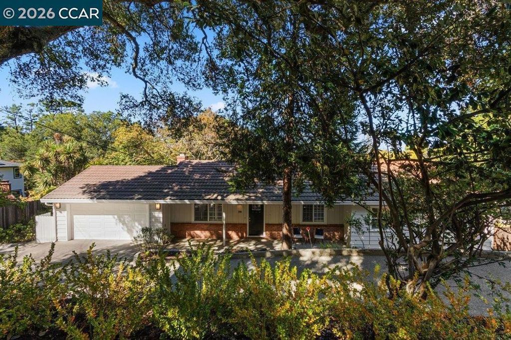 358 El Toyonal, Orinda