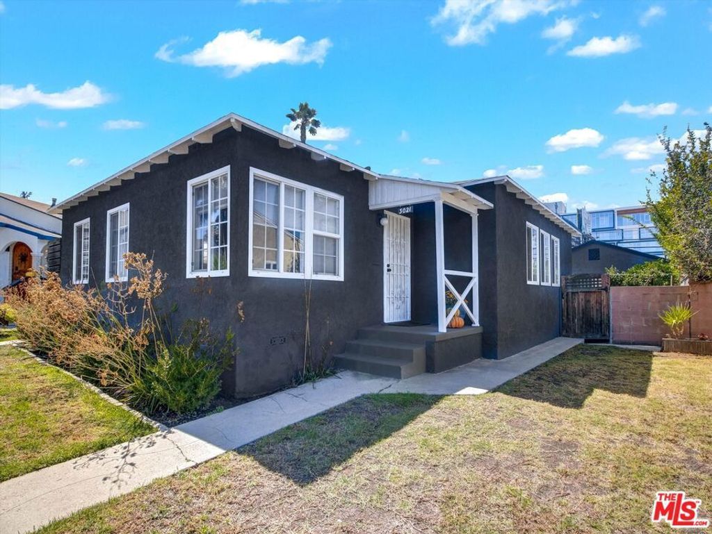 3021 S Genesee Avenue, Los Angeles