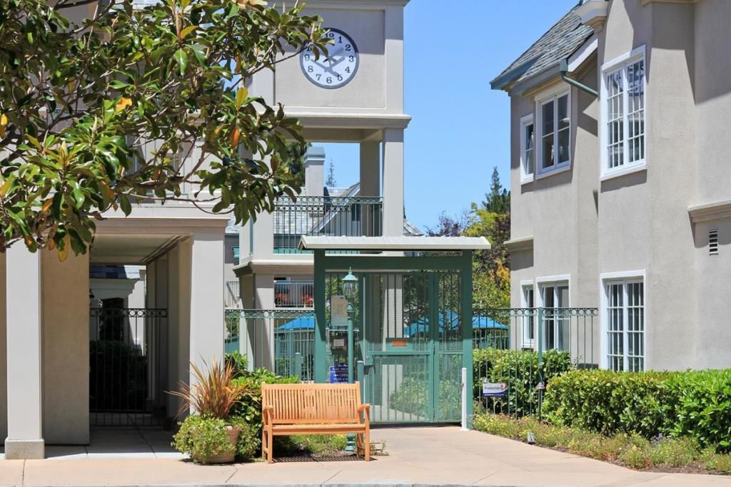 1 W Edith Avenue # D226, Los Altos