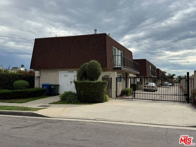 25830 Oak Street # 1, Lomita
