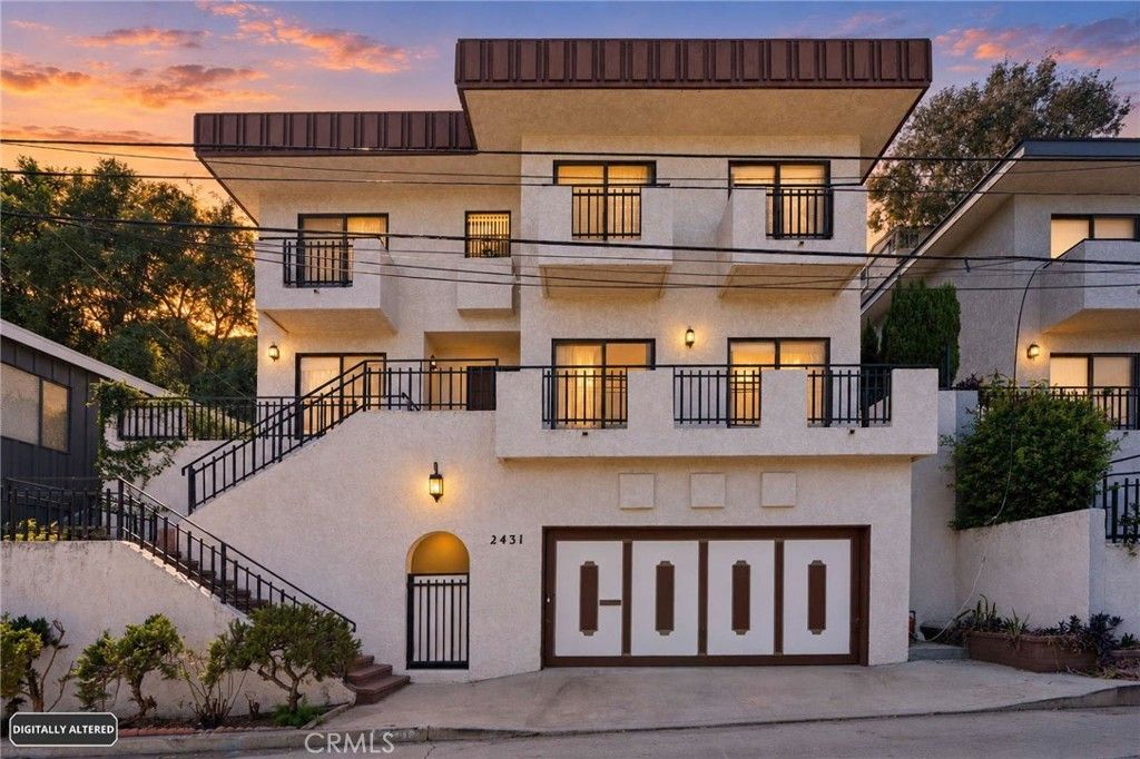 2431 Claremont, Los Angeles