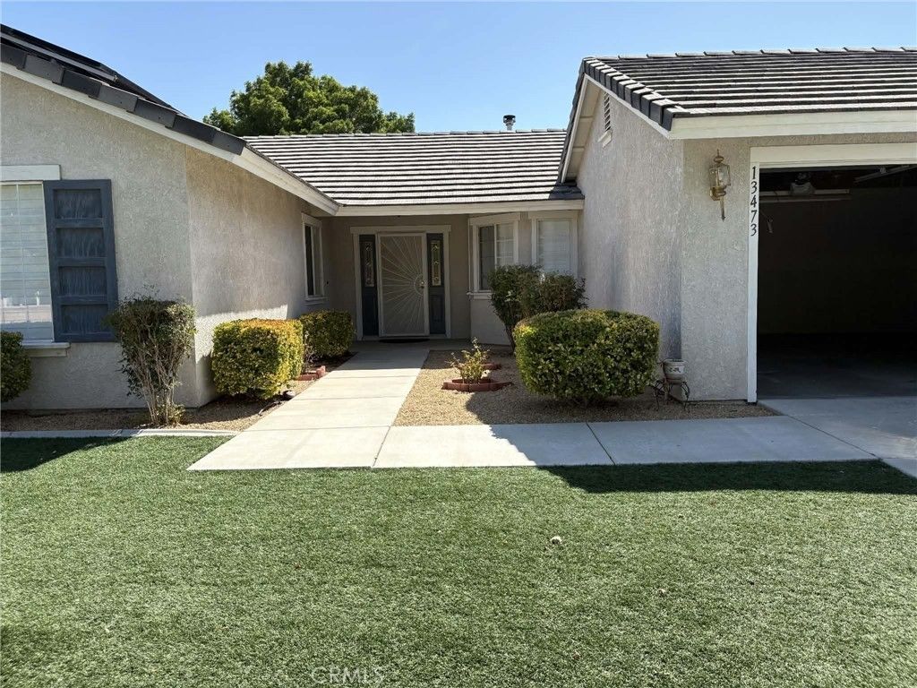 13473 Paoha Road, Apple Valley