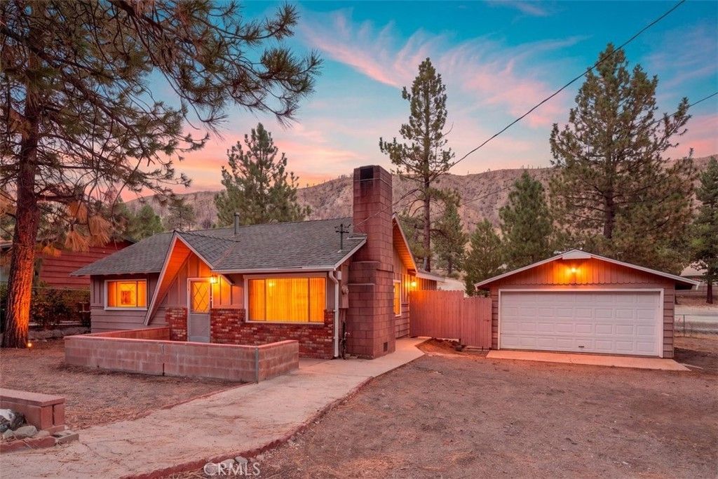 592 Mountain View, Wrightwood