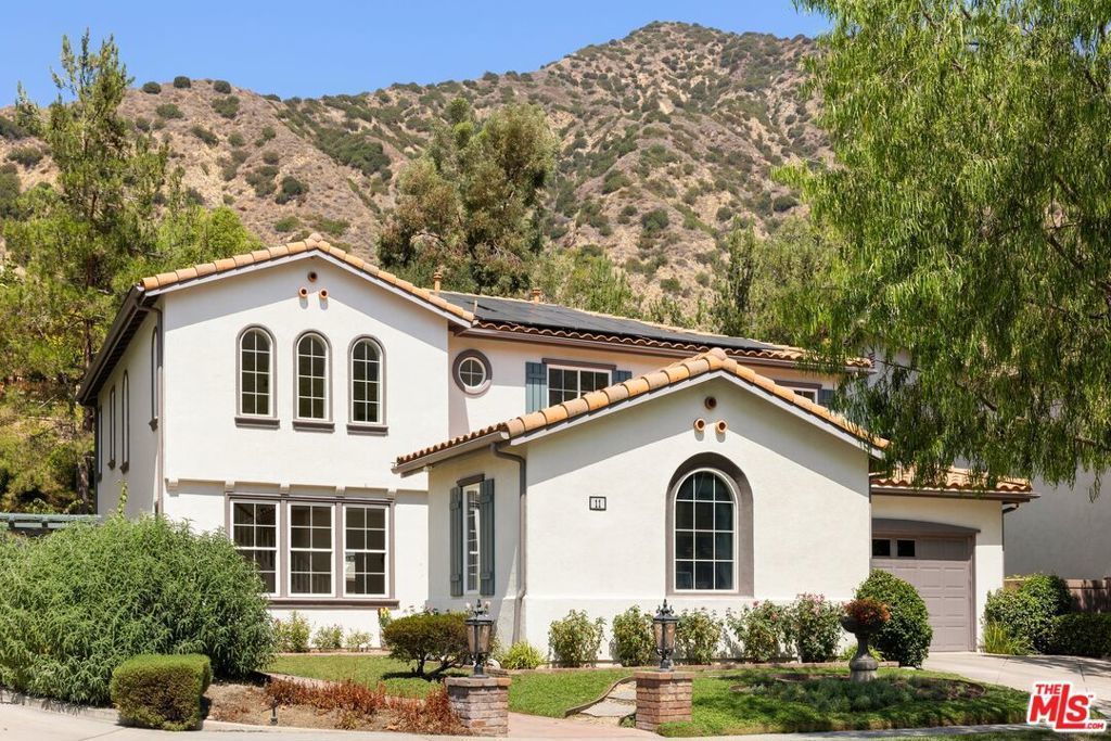 11 Turning Leaf Way, Azusa