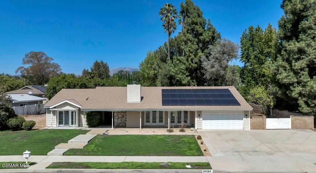 20325 Hiawatha Street, Chatsworth