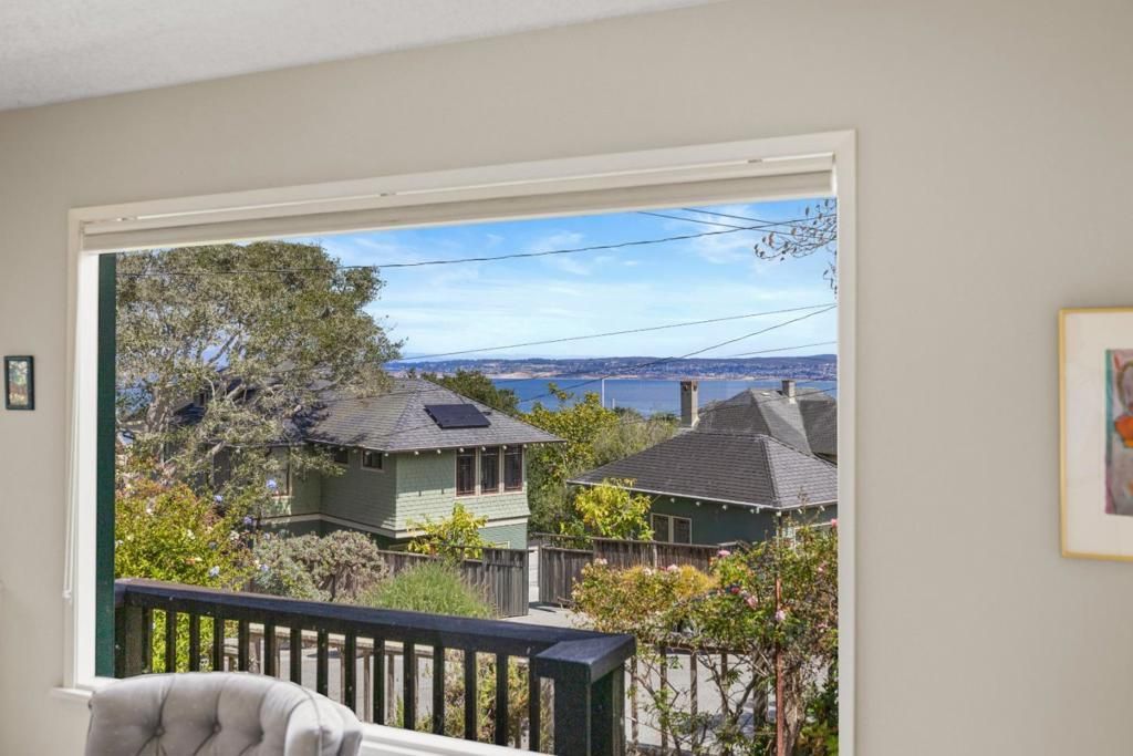 212 1st Street, Pacific Grove