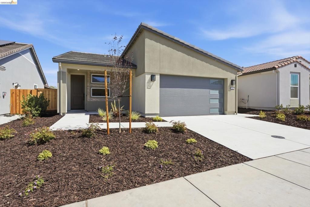 1164 Patriot Way, Hollister
