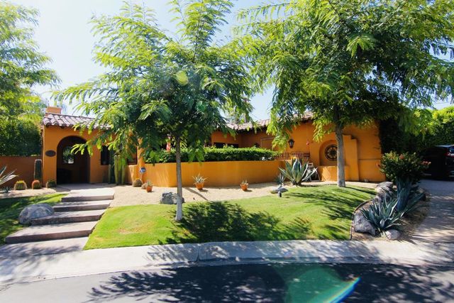 1129 Village Court, Palm Springs