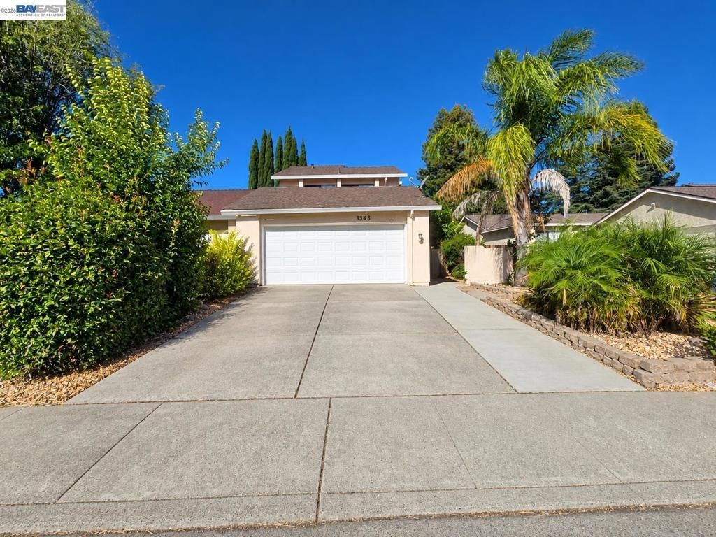 3348 Hartford Ave, Fairfield
