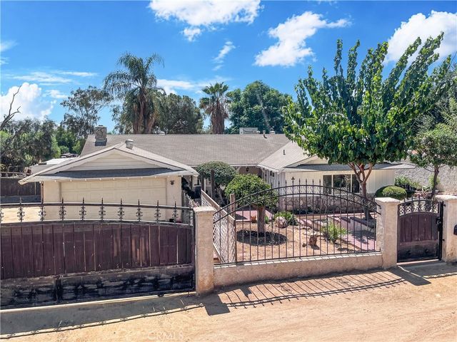 25325 Mountain Cliff, Moreno Valley