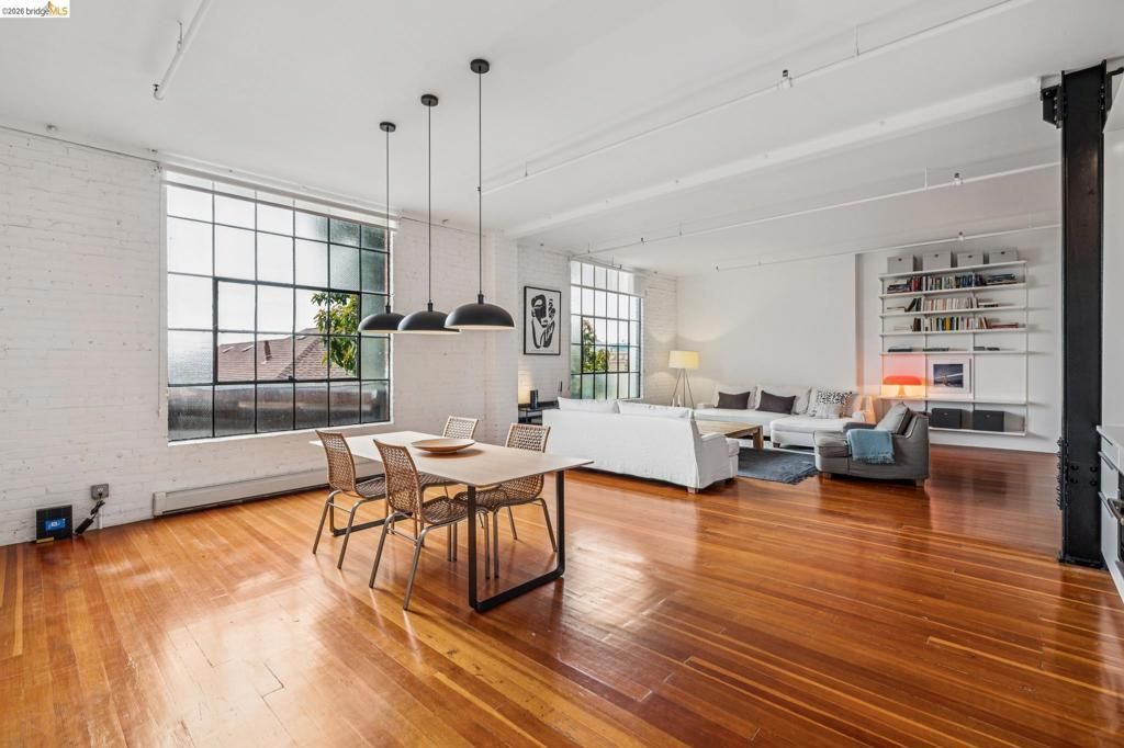 1018 4th Ave # 204, Oakland