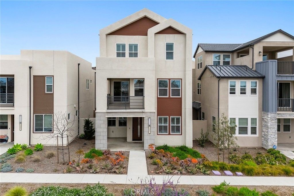 121 Biome, Irvine