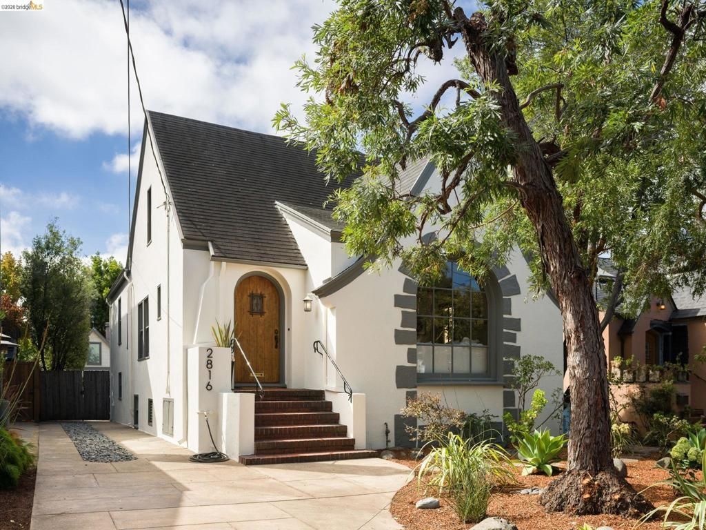 2816 Webster St, Berkeley