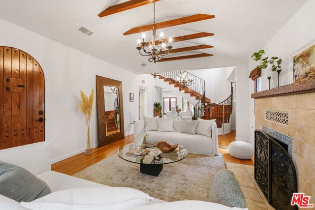 2130 Manning Avenue, Los Angeles