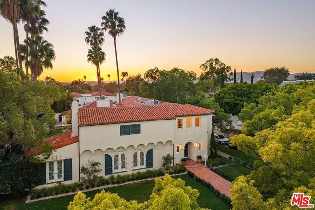 401 S Las Palmas Avenue, Los Angeles