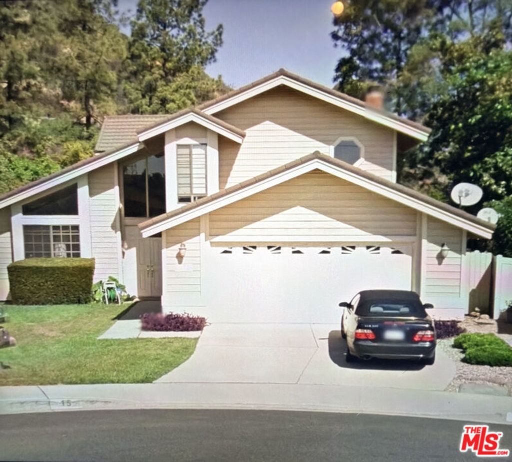 15 Trail Ridge Circle, Pomona