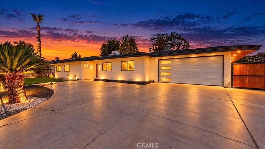 5737 Riverside Avenue, Rialto