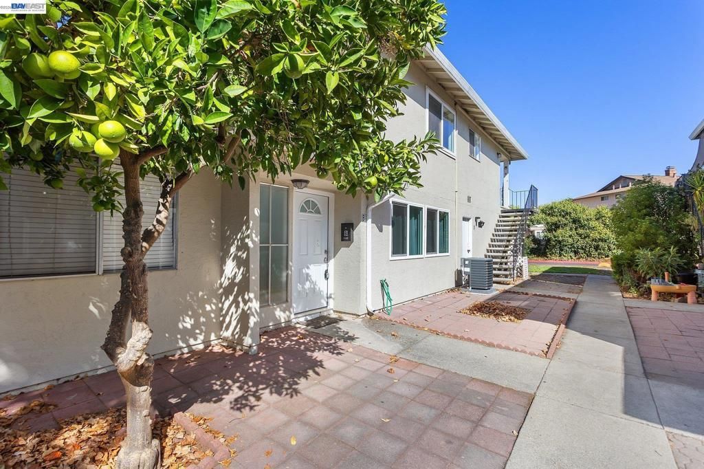 1387 Del Rio Cir # B, Concord