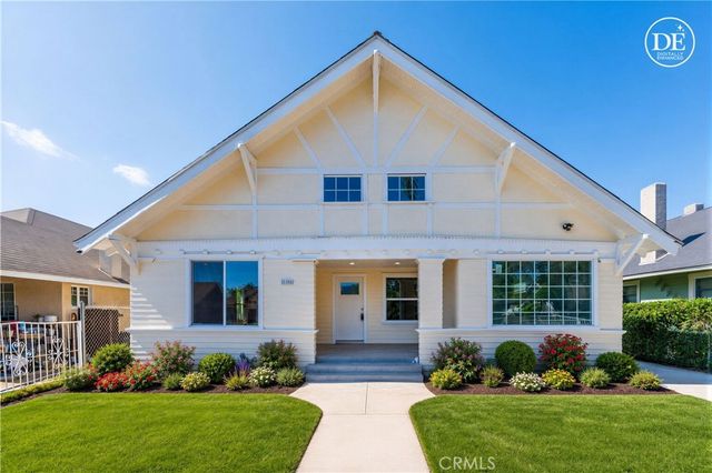 2041 W 29th Place, Los Angeles