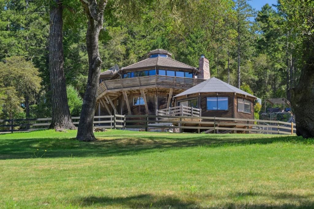 200 S Ranch Road, Pescadero