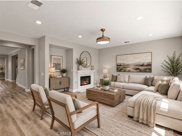 27617 Bottle Brush, Murrieta