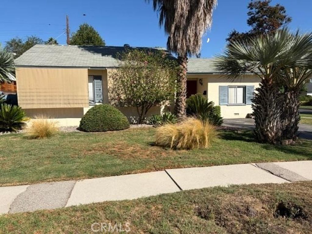 7300 Oak Park, Lake Balboa