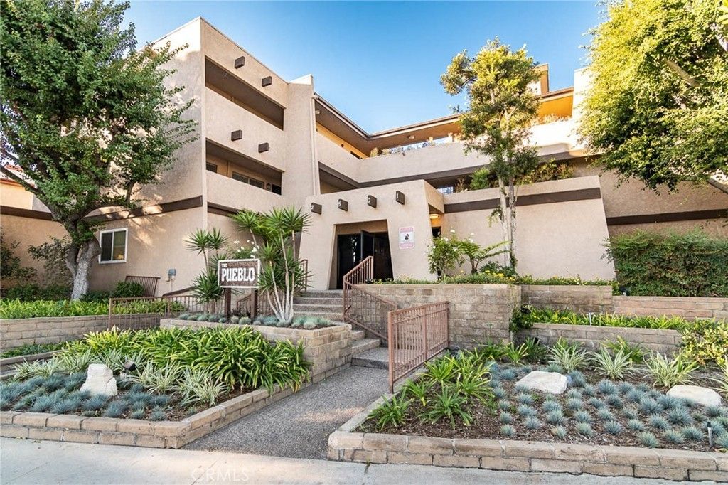 2501 W Redondo Beach, Gardena