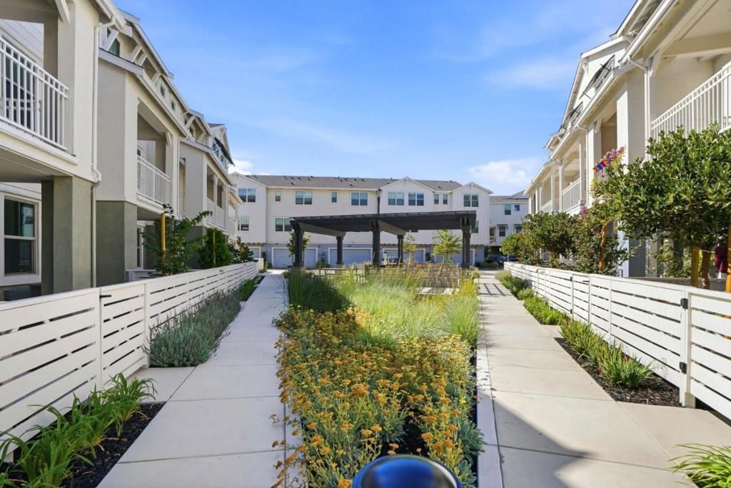 130 Oak Circle, Walnut Creek