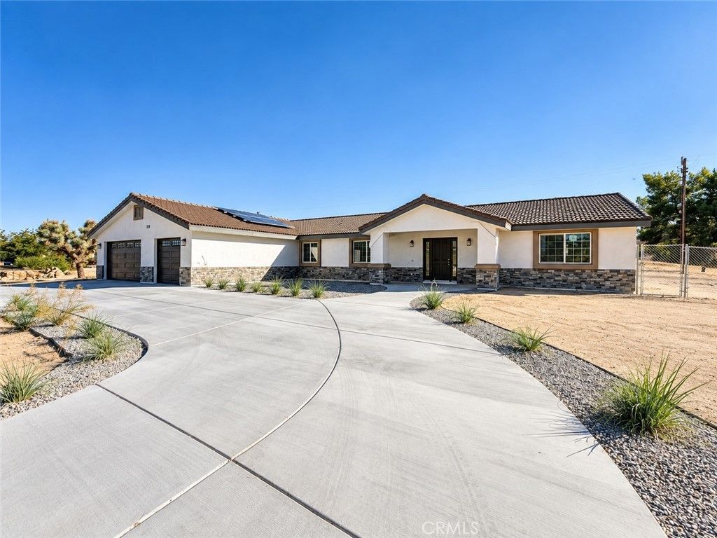 14685 Apple Valley Road, Apple Valley