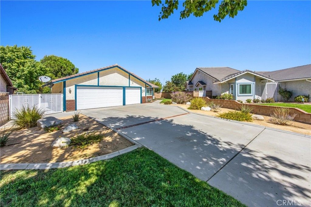 6371 Almond Valley, Quartz Hill