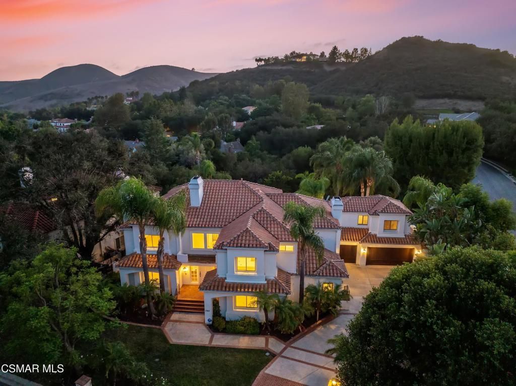 1565 Falling Star Avenue, Westlake Village
