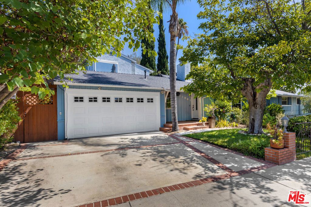 11861 Tiara Street, Los Angeles