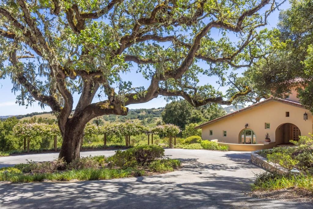 5 Via Vaquera, Carmel