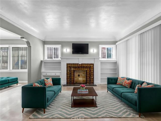 4616 6th Avenue, Los Angeles