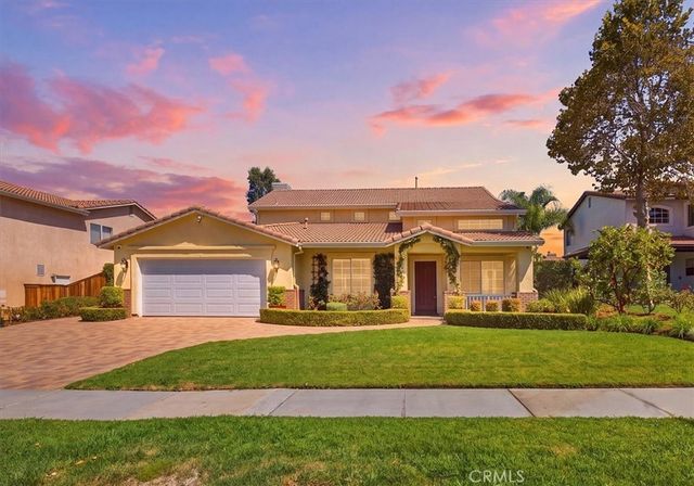 1133 Fernleaf, Corona