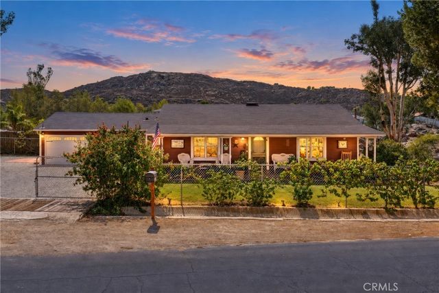 41097 Crest, Hemet
